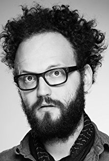 MV5BMTAzMDMzMzg1MDVeQTJeQWpwZ15BbWU4MDAyOTA1MjIx._V1_UY317_CR51,0,214,317_AL_